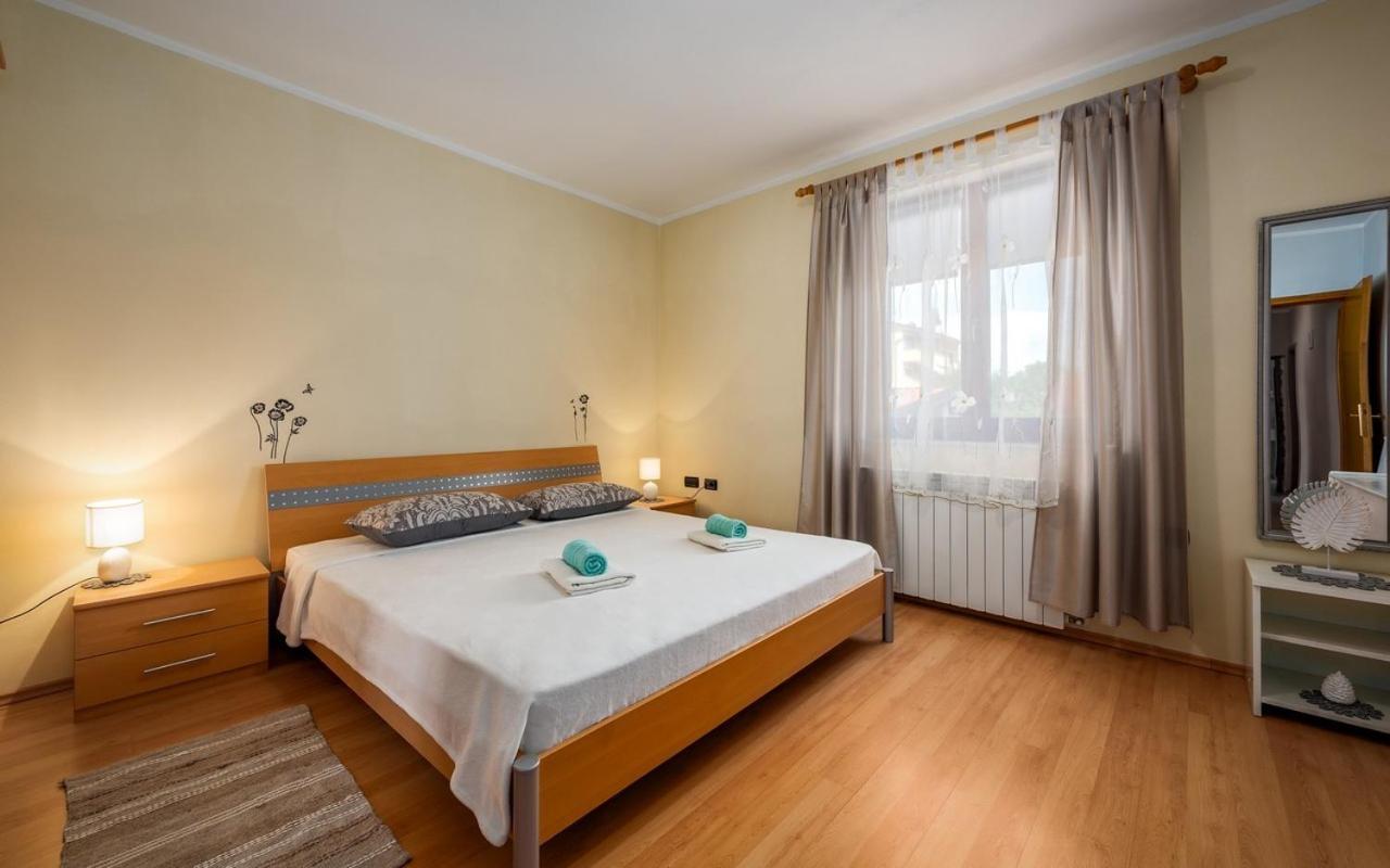 Iva House With Apartment Umag Exteriör bild