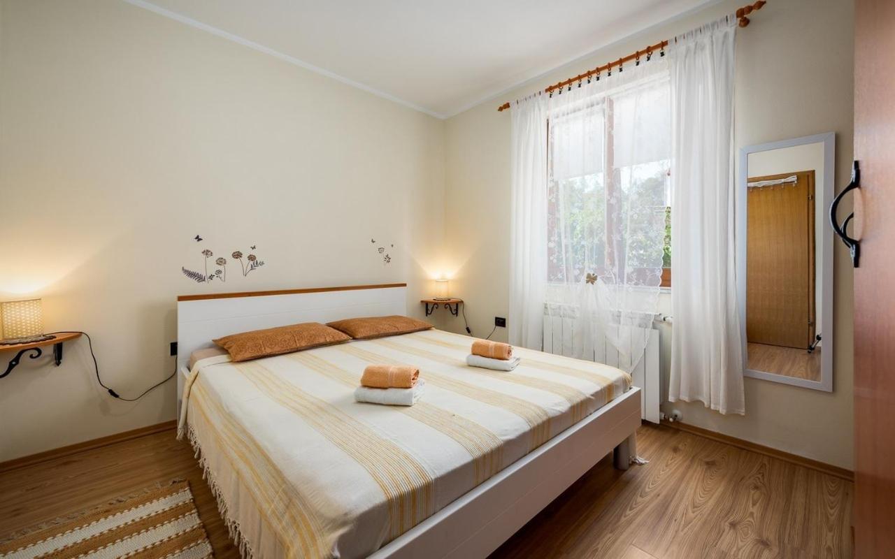 Iva House With Apartment Umag Exteriör bild