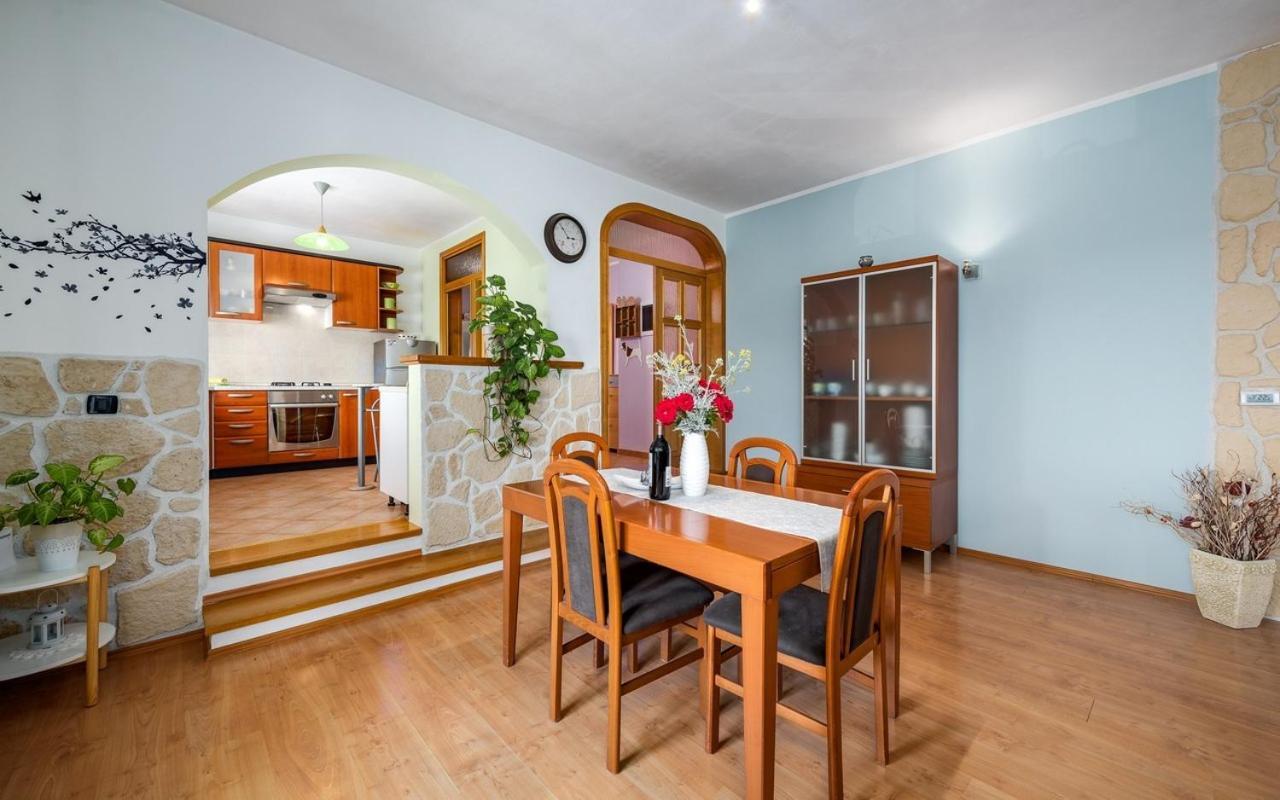 Iva House With Apartment Umag Exteriör bild