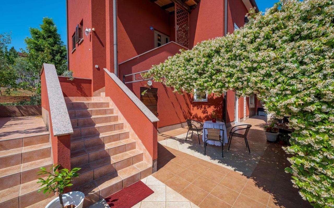 Iva House With Apartment Umag Exteriör bild