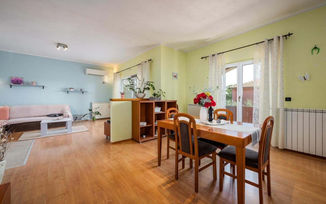 Iva House With Apartment Umag Exteriör bild