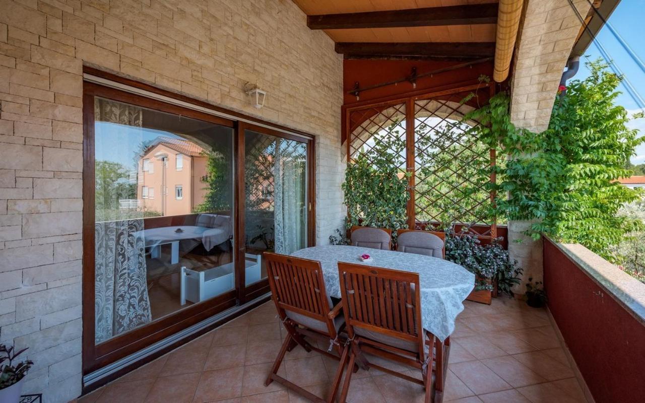 Iva House With Apartment Umag Exteriör bild